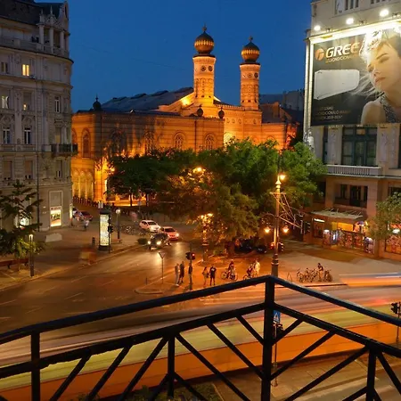 Orangehomes 4 Bdrm View To Synagogue Appartement